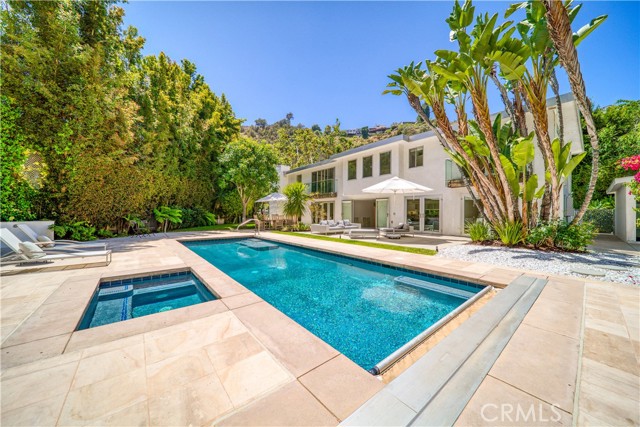 1016 Chantilly Rd, Los Angeles, CA 90077
