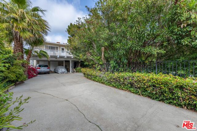 196 N Carmelina Ave, Los Angeles, CA 90049