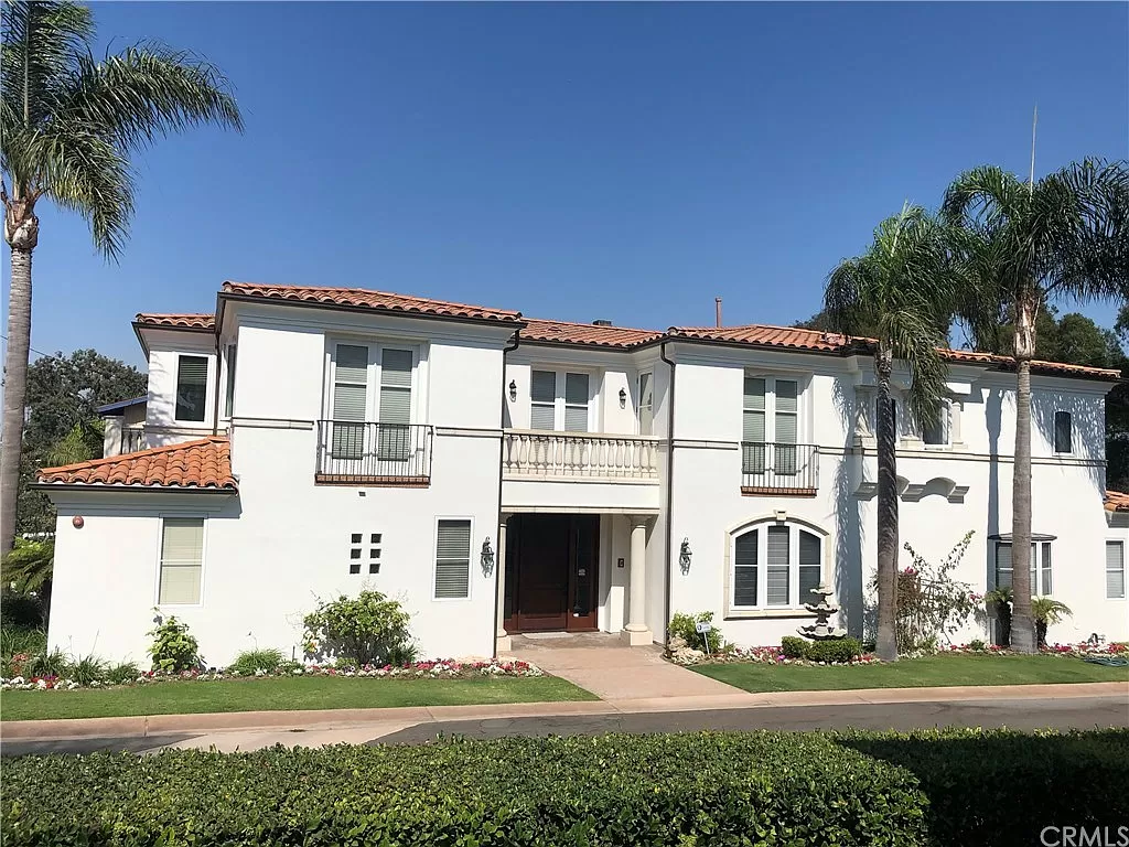 3000 Elm Ave, Manhattan Beach, California 90266